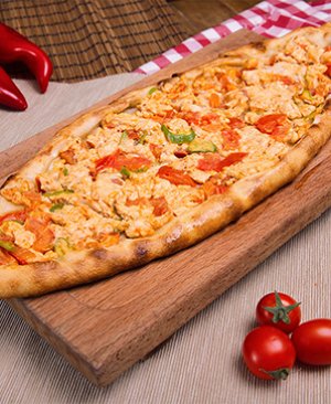 Tavuklu Pide